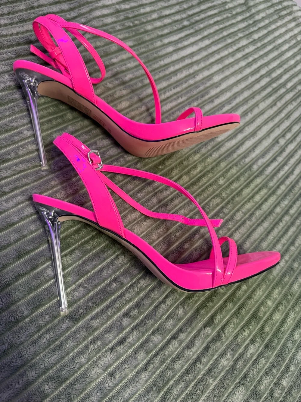 AAJ by Aminah ZAYN Neon Pink Heels – Size 8.5 – NEW